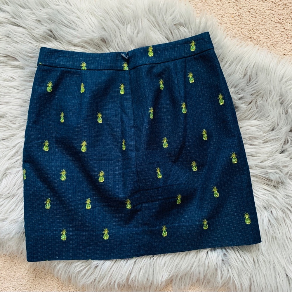 J crew mini 🍍 - Picture 7 of 8